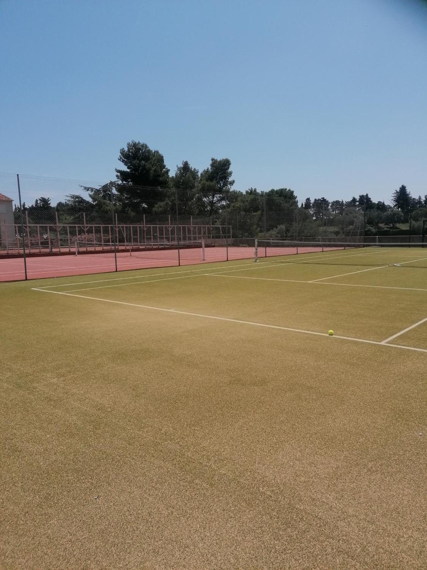 Appartement Zen A Frejus Avec Jardin, Piscine, Tennis, Proche Mer Exteriör bild